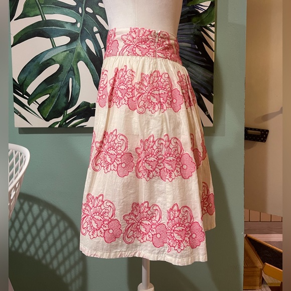 💕💕Flying Tomato Anthropologie Pink and Cream A-Line Skirt💕💕 - Picture 2 of 7